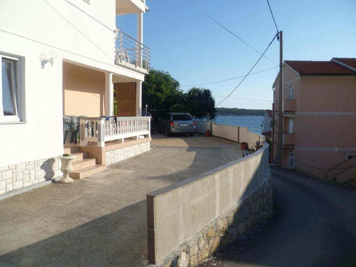 Apartmani Tariba Banjol Kültér fotó